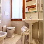 House 5286 البندقية