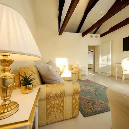 House 5286 Velence