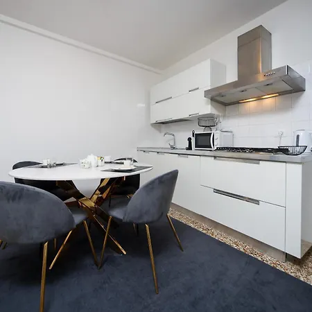 House 5286 Apartman *